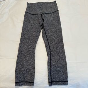 Lululemon Wunder Under Cropped Leggings